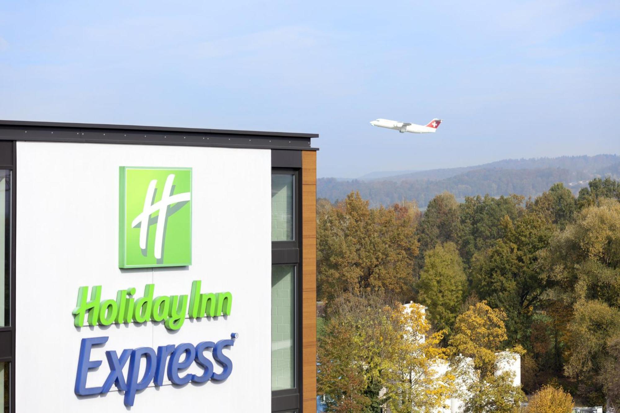 Holiday Inn Express Zurich Airport, An Ihg Hotel Rümlang Exteriér fotografie
